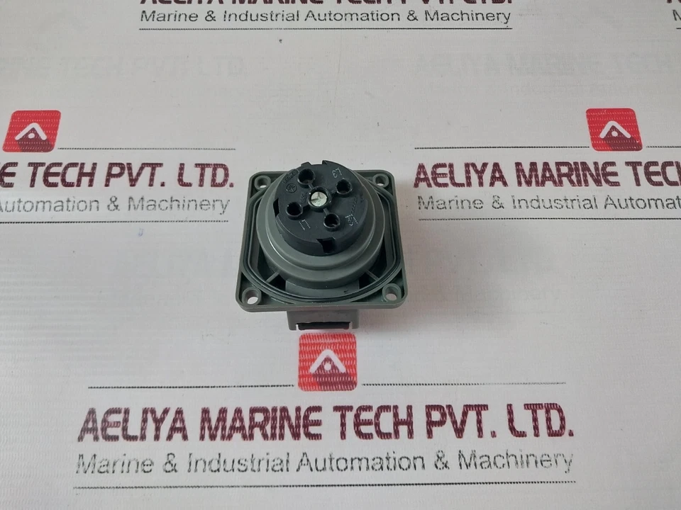 LEGRAND HYPRA 52320 Panel Mounting Socket IP44 16A/20A 750V - Image 2 of 4