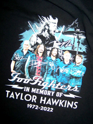 Foo Fighters Memory Taylor Hawkins Black T-Shirt Dave Grohl Mens L 40 Chest