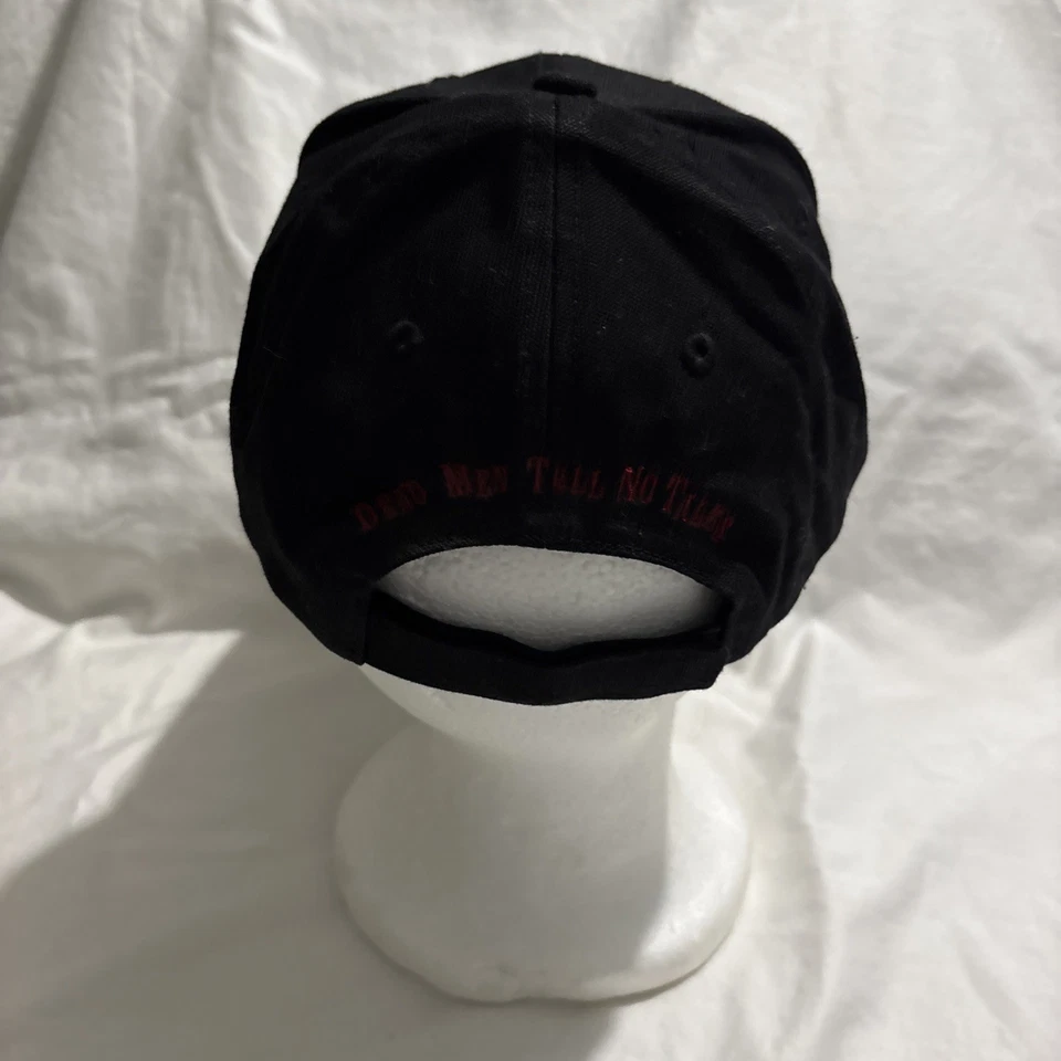 Gorra de colección Piratas del Caribe Dead Men Tell No Tales Disneyland Foto 4 de 4