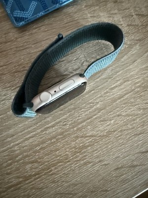 Apple Watch SE (2023) 40mm Aluminiumgehäuse mit Sportarmband - Mitternacht (GPS)