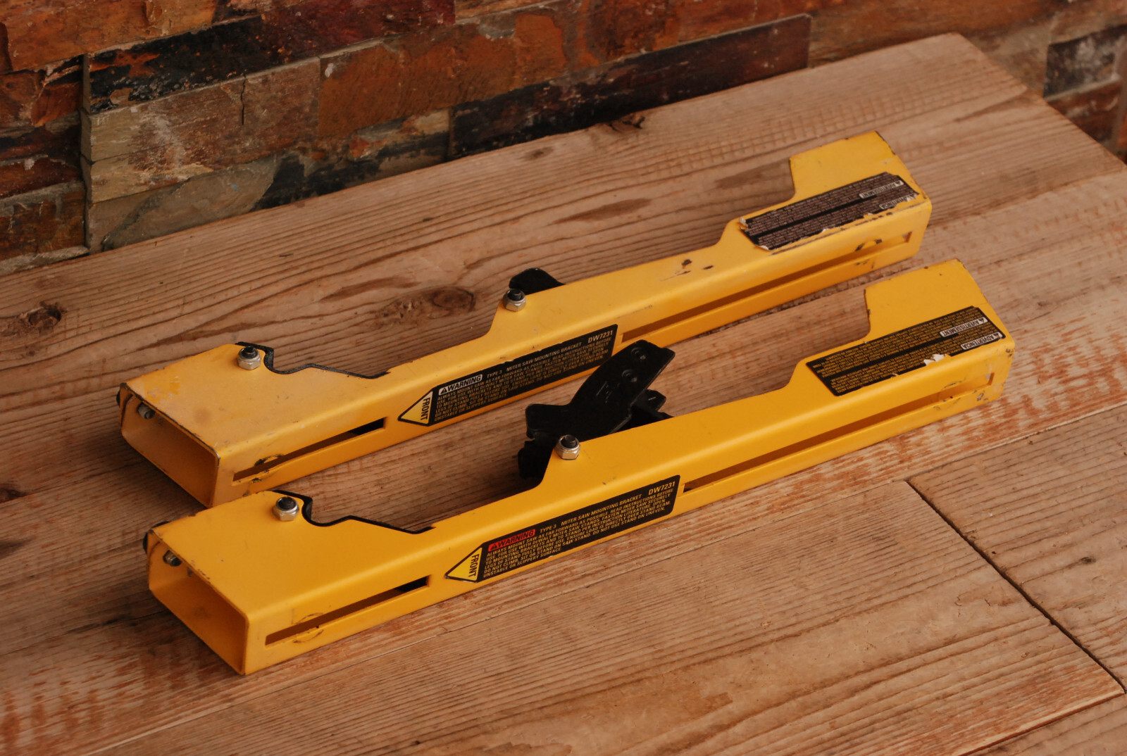 DEWALT Miter Saw Workstation Tool Mounting Brackets - DW7231 - Parts or Repair