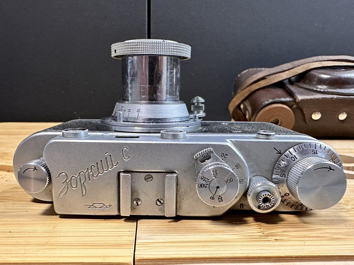 Zorki C Original Soviet USSR camera f3.5/50mm lens Industar 22 Red