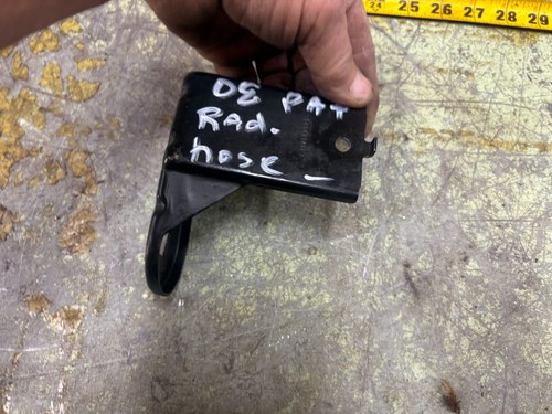 2007-2010 Jeep Patriot UPPER RADIATOR HOSE BRACKET - Picture 7 of 17