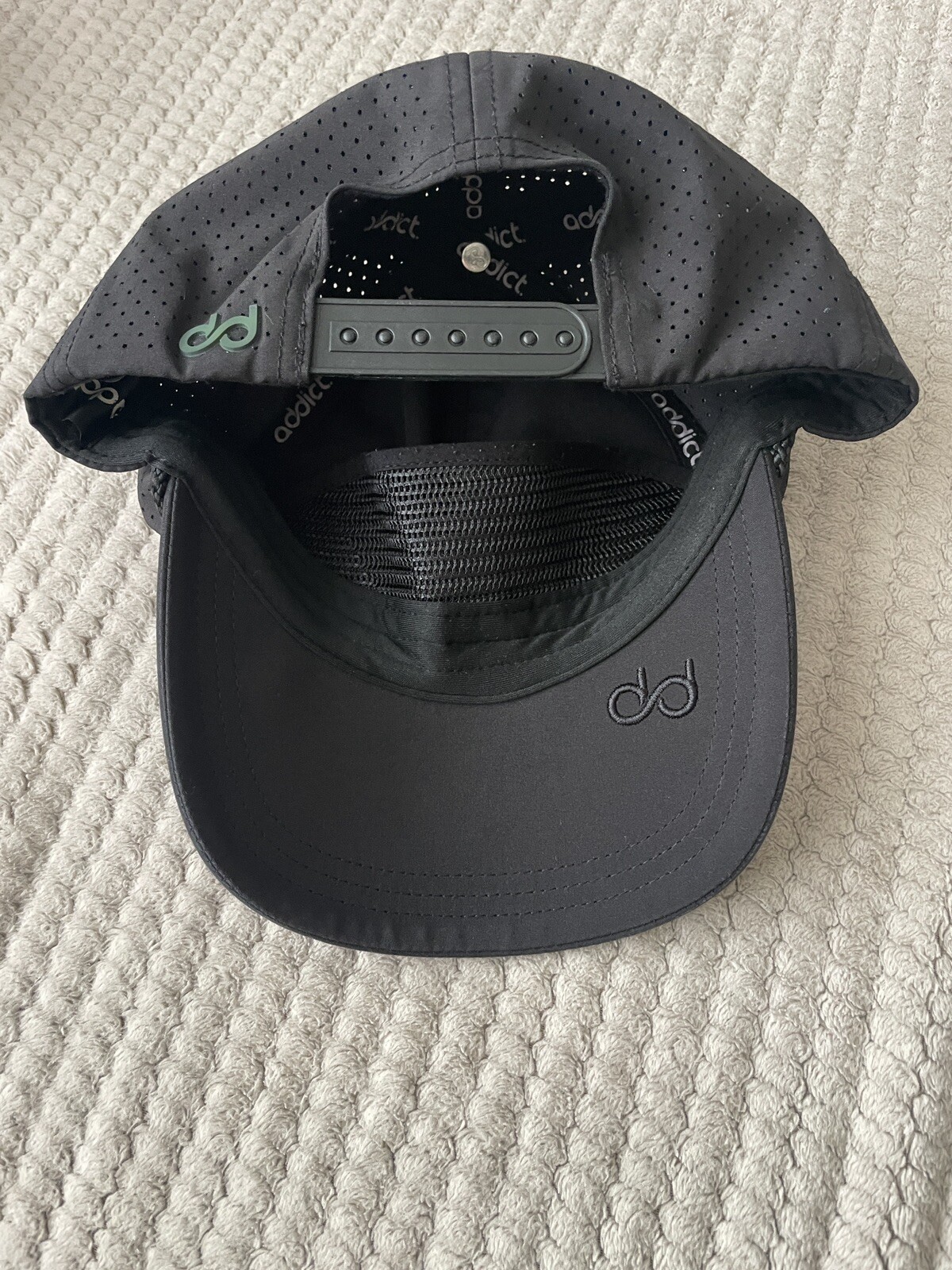 Addict Performance Snapback Hat | Too Famous - image 8