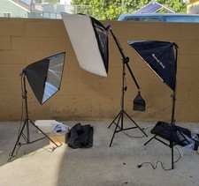 MOUNTDOG Photo Studio Light Kit 3 Softboxes 3 Tripods 3 Bulbs 5500K Pre-owned