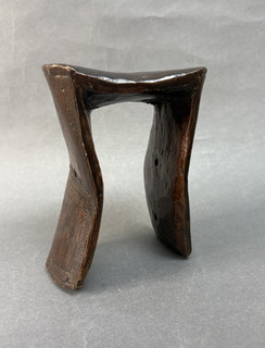 SMALL EAST AFRICAN TRIBAL ART TURKANA TANZANIA KENYA CARVED WOODEN HEADREST NR!