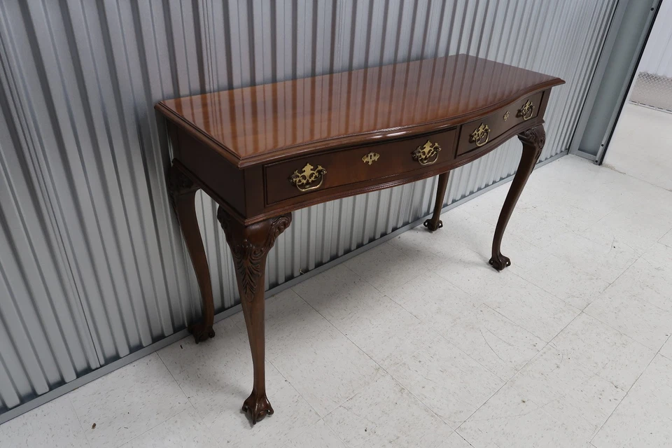Drexel 18th Century Mahogany Serpentine Console Table / Sideboard Ball & Claw - Image 4 of 4