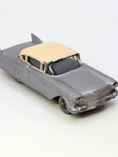 Matchbox Lesney 27c Cadillac Sixty Special SPW maroon base vintage toy car