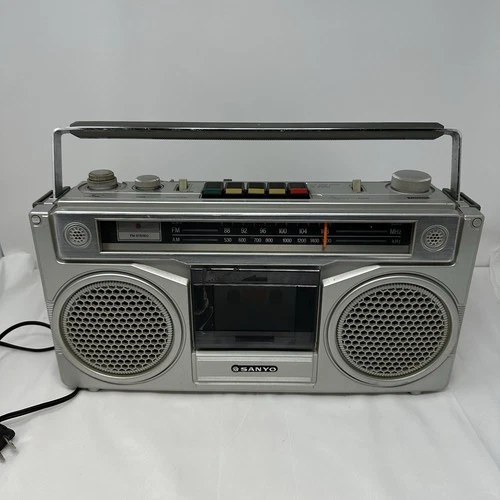 Vintage Sanyo M9901 Boombox Radio Stereo Cassette (Tested & Working)