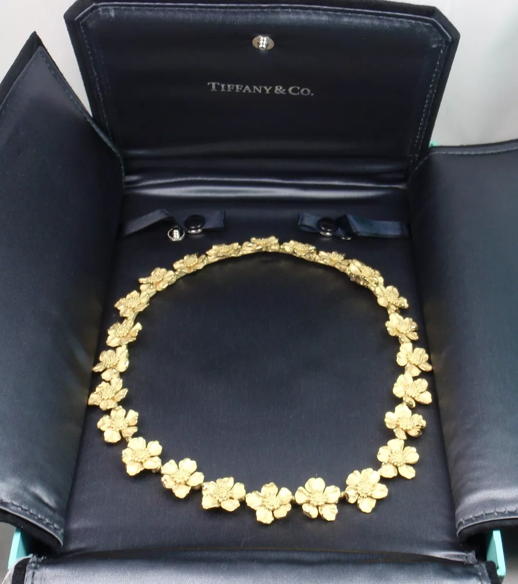 Rare Vintage Tiffany Classics 18K Gold Wild Rose Dogwood Flower Choker Necklace
