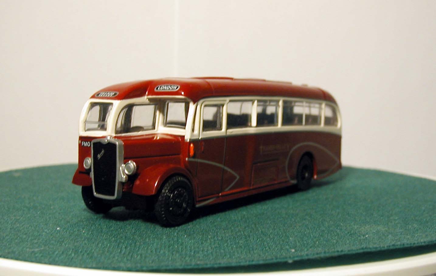 EFE THAMES VALLEY BRISTOL L6B WINDOVER COACH-20801