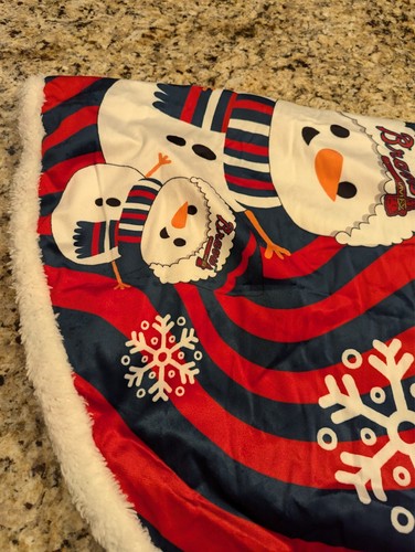 Kids Atlanta Braves MLB Snowman Wearable Poncho Blanket Red Blue Age 4-10 - Picture 4 of 11