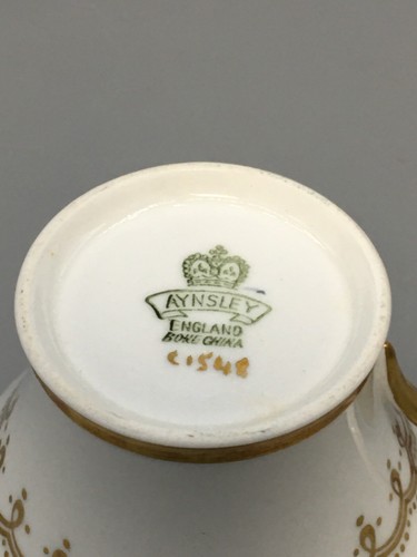 AYNSLEY BONE CHINA TEA CUP MADE IN ENGLAND white, gold and grey - Picture 3 of 3