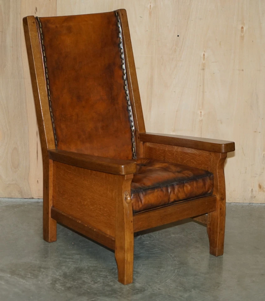 PAR DE SILLONES CHESTERFIELD DE CUERO MARRÓN ROBERT MOUSEMAN THOMPSON AÑOS 40 Foto 3 de 4