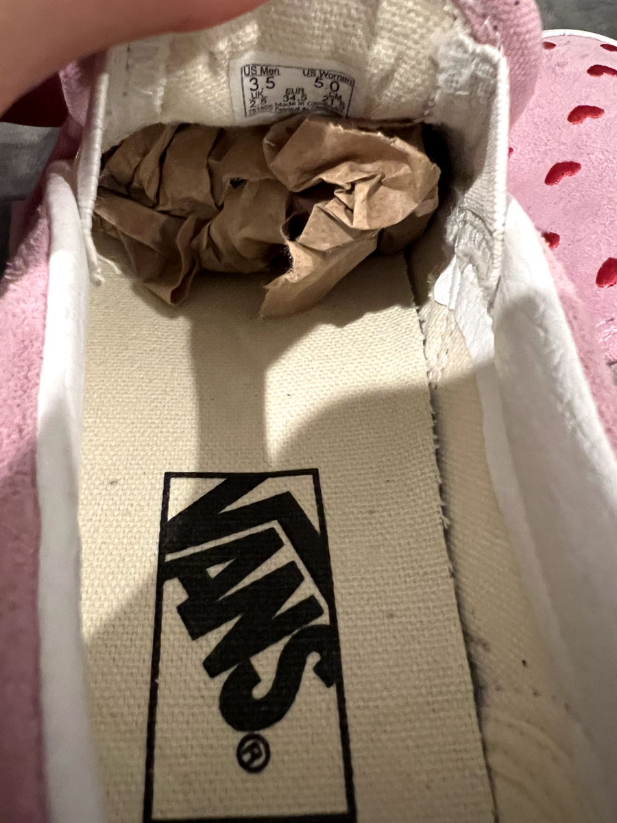 リー Vans Embossed Embroidered Red Hearts Pink Suede Classic Slip-on