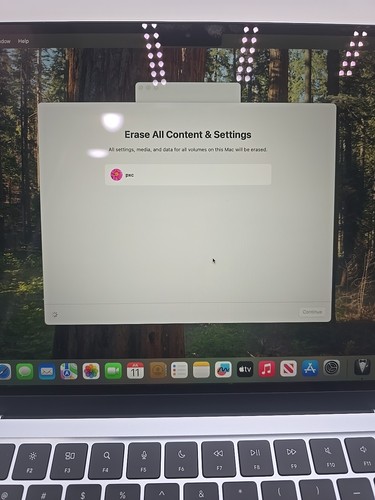 MacBook Air 13" M4 8-rdzeniowy procesor graficzny A3240 16gb ram 256gb ssd 2025 Open Box Sky Blue - Zdjęcie 4 z 8