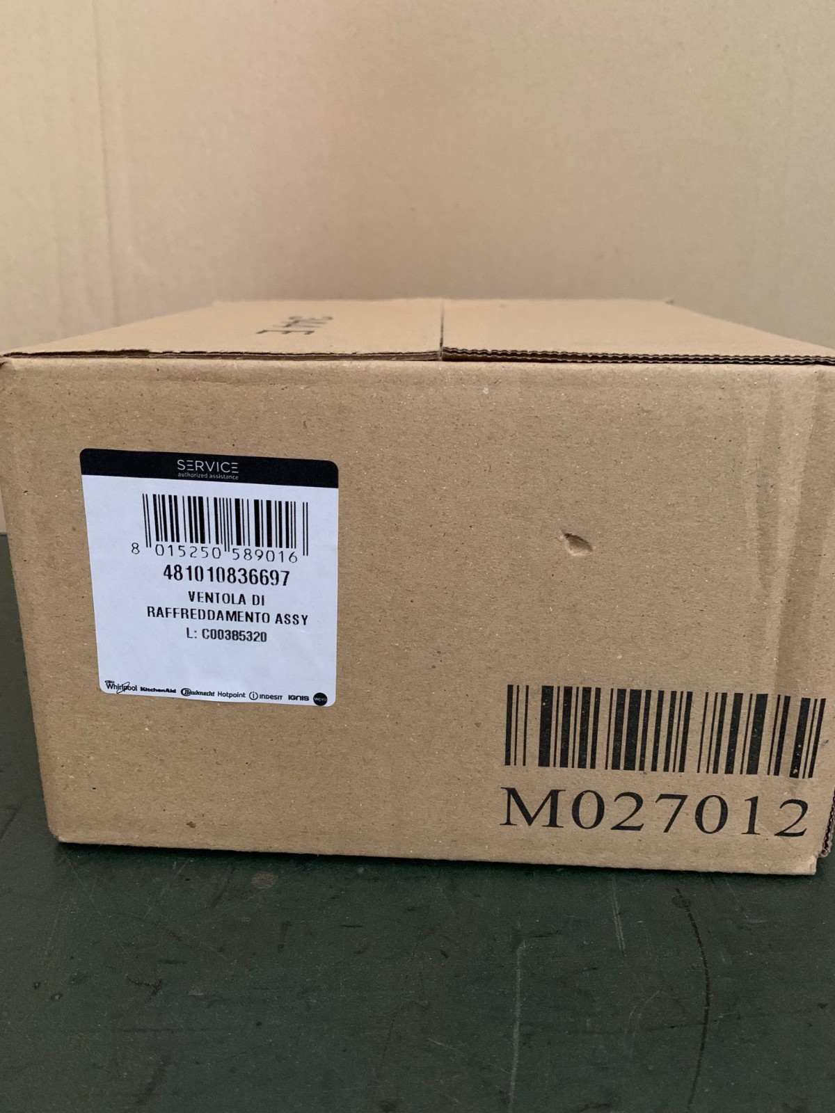 Moteur ventilateur 481010836697 pour four Whirlpool Hotpoint - Pièce de rechange d'origine