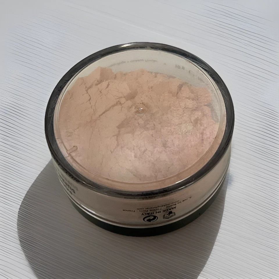 Make Up Forever Super Matte Loose Powder (10g / 0.35oz - Image 3 of 3