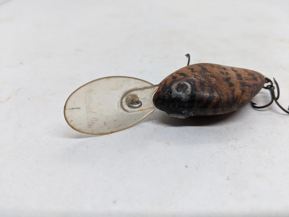 Older Lazy Ike Natural Ike, 2" Model Deep Runner, Crawdad. USA VINTAGE - Image 3 of 4
