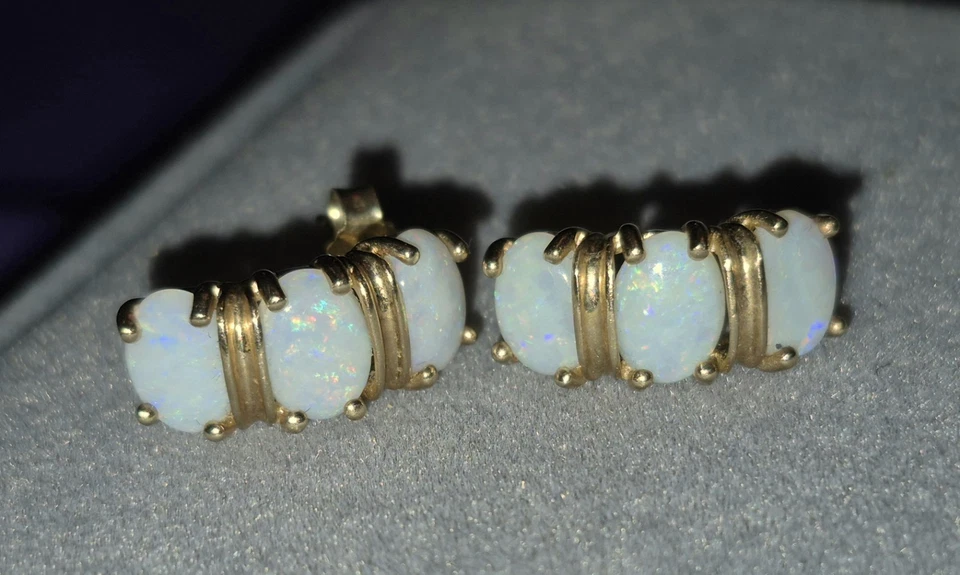 HERMOSOS ARETES VINTAGE ORO MACIZO 14kt 1.8ctw GENUINO ÓPALO NATURAL 2.5g Foto 3 de 4