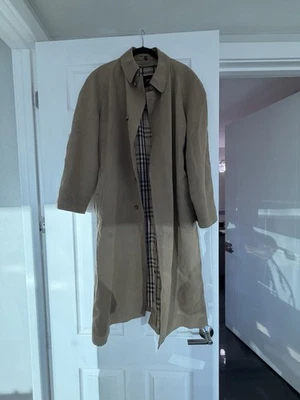 Burberry London Men's Trench Coat 44R Beige Nova Check Lined - Authentic