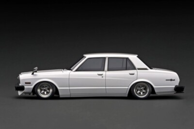 ignition model 1/18 Toyota Mark II Sedan Grande (MX41) White