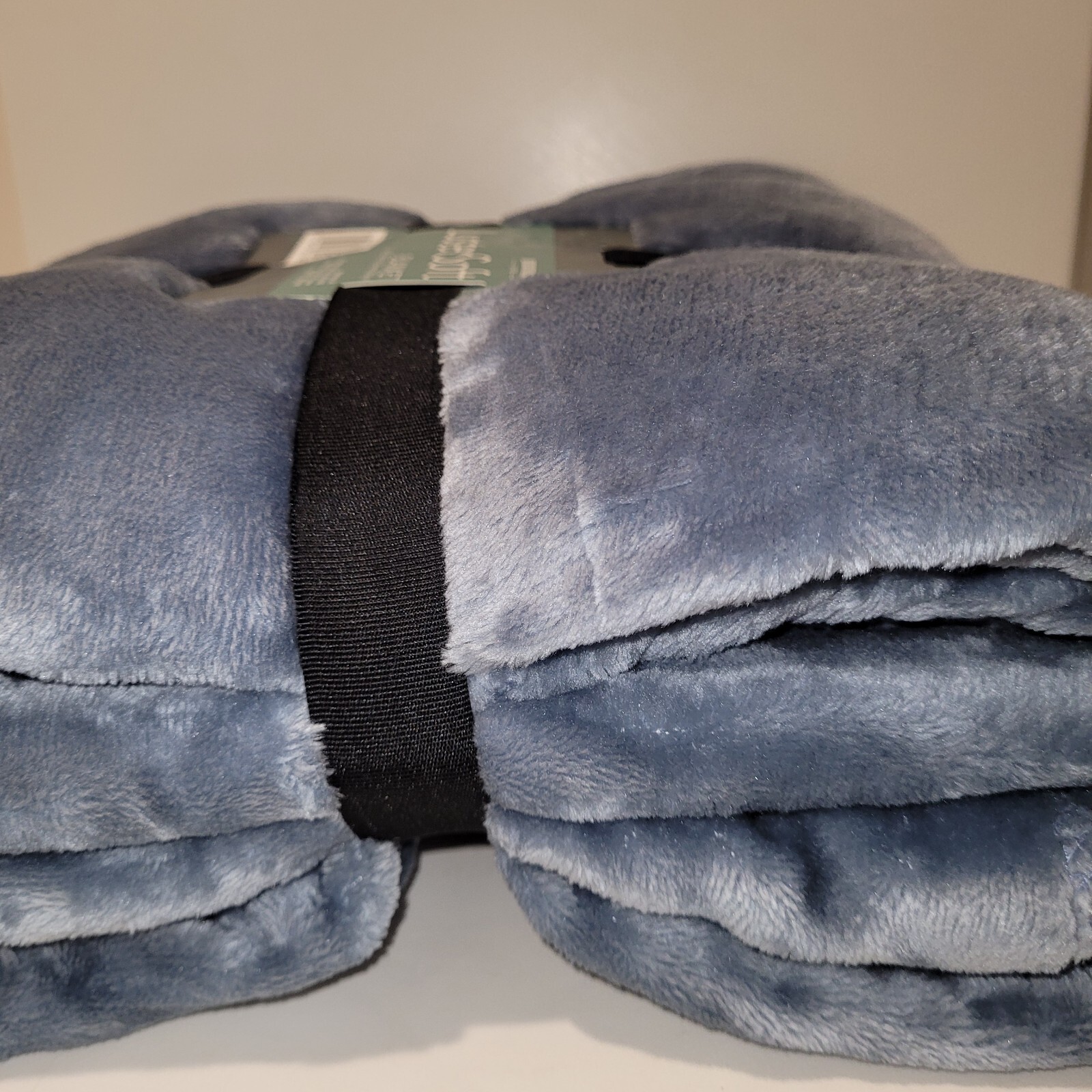BERKSHIRE LIFE~ LusterSoft Oversized Cozy Blanket 60