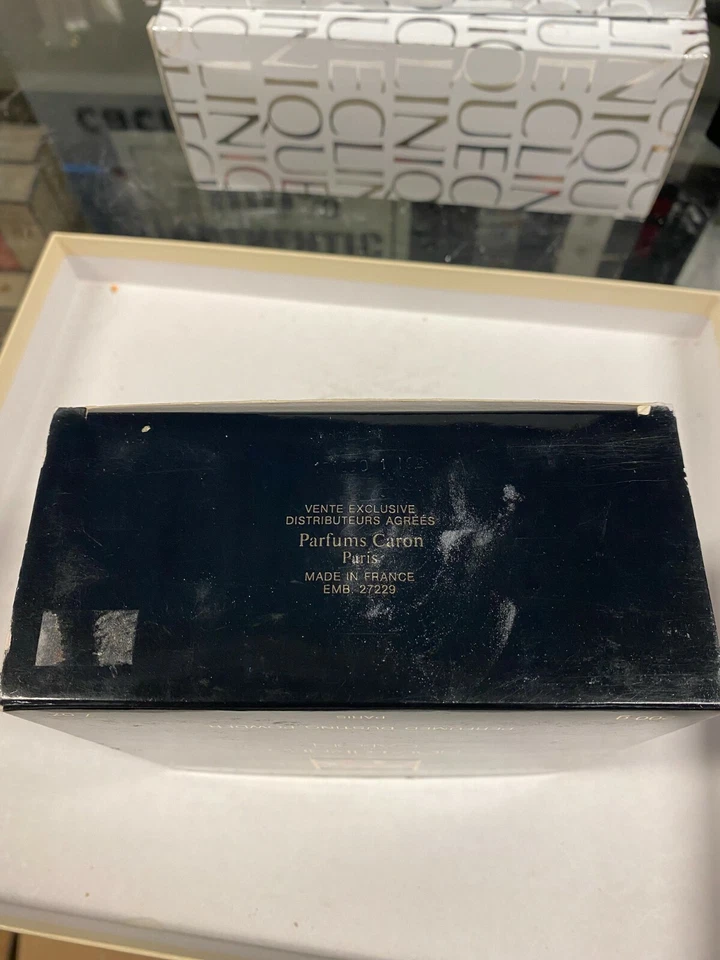 Polvo perfumado Nocturnes de Caron (7 oz) Foto 3 de 4