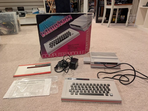 Módulo de computadora Mattel Intellivision, teclado, cables, manual y caja - SIN PROBAR
