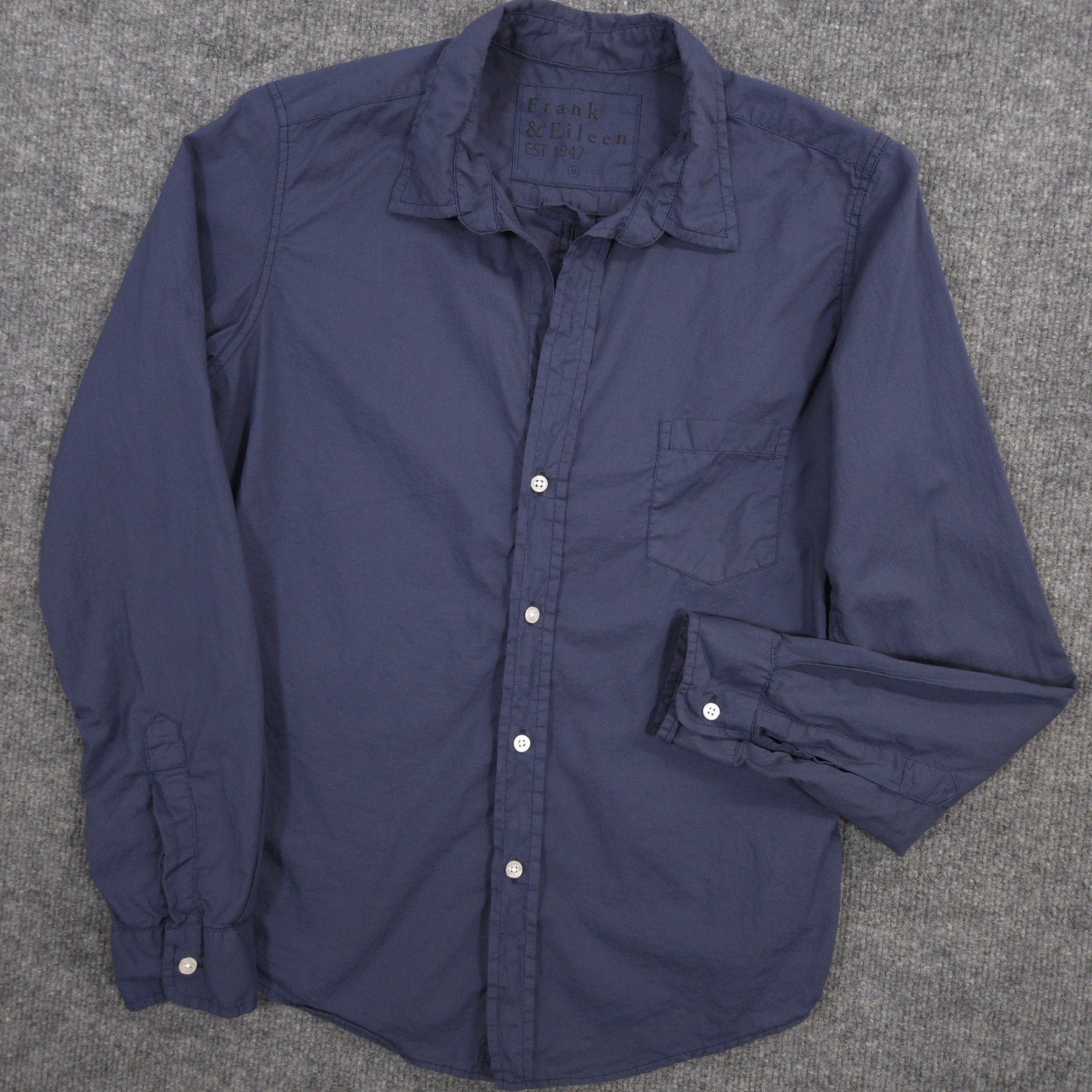 Frank & Eileen Barry Shirt Womens XS Navy Featherweight Button Up Preppy Casual