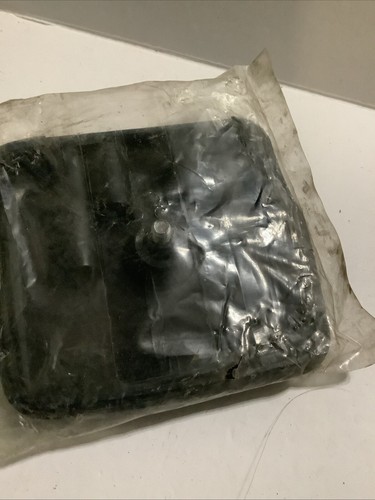 NOS Genuine OEM John Deere AM115883 COVER ASSY - Picture 2 of 2