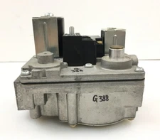 White Rodgers 36E52 204 Natural Gas Valve 025-31996-000 York used #G388