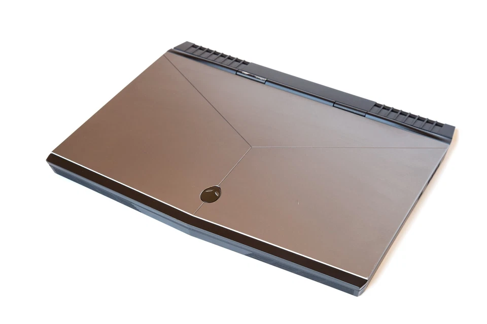 Alienware 15 R3 Intel i7 32GB RAM GTX 1070 8GB, 512GB SDD +1TB HDD Gaming Laptop - Image 3 of 4