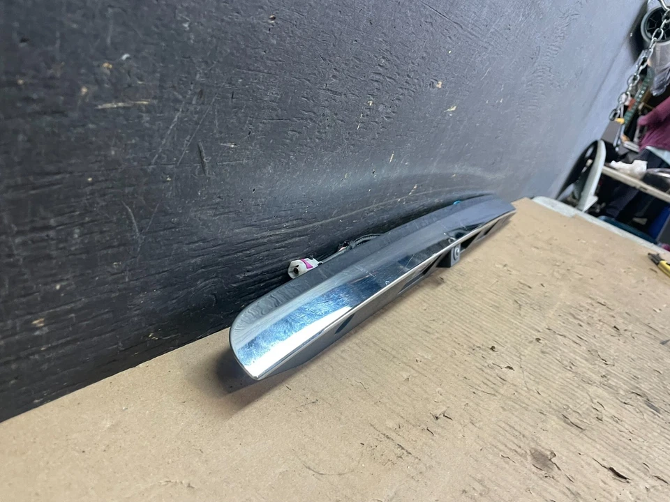 2011-2016 Mercedes-Benz B-Class W242 Tailgate Rear Chrome Trim Camera M6121 DG - Image 3 of 4