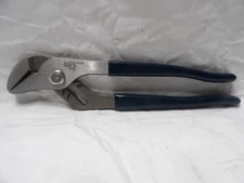 Napa 9" Adjustable Pliers P31 - Made in the USA