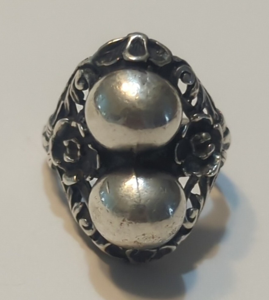 ☆nff☆ antique aureole ringgreen nff1 Antique Art Nouveau Sterling Floral Dome Double Orb Ring