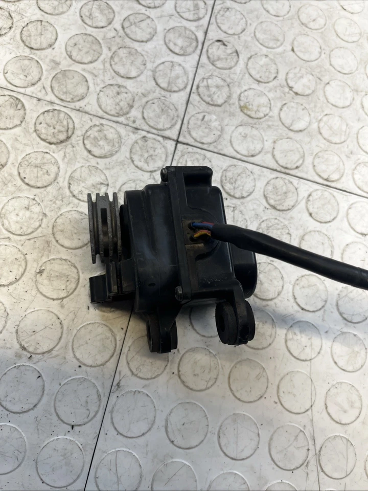 Honda CBR 1000RR 2004-2005 válvula de escape servomotor OEM Foto 4 de 4