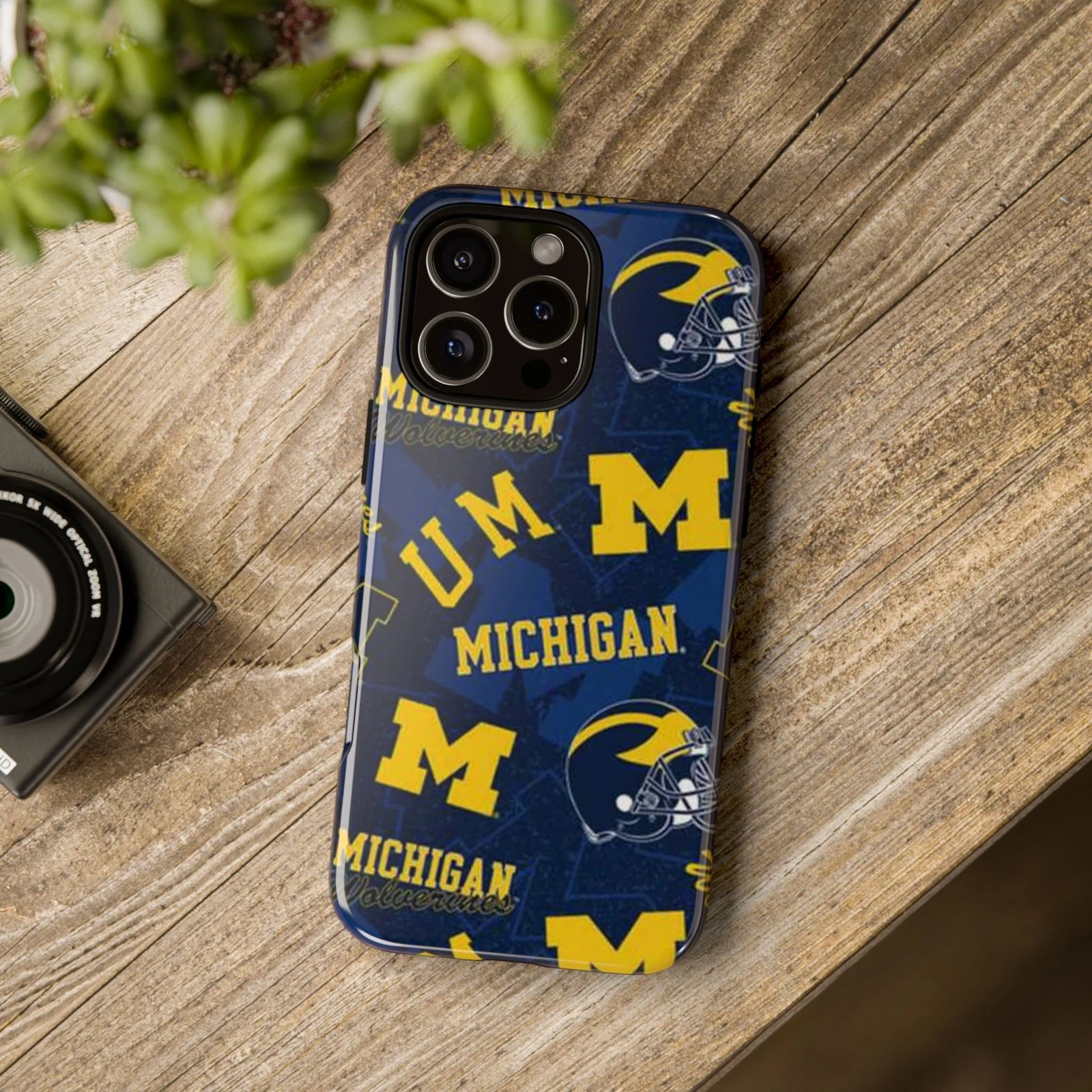 Michigan Wolverines Apple iPhone Cases