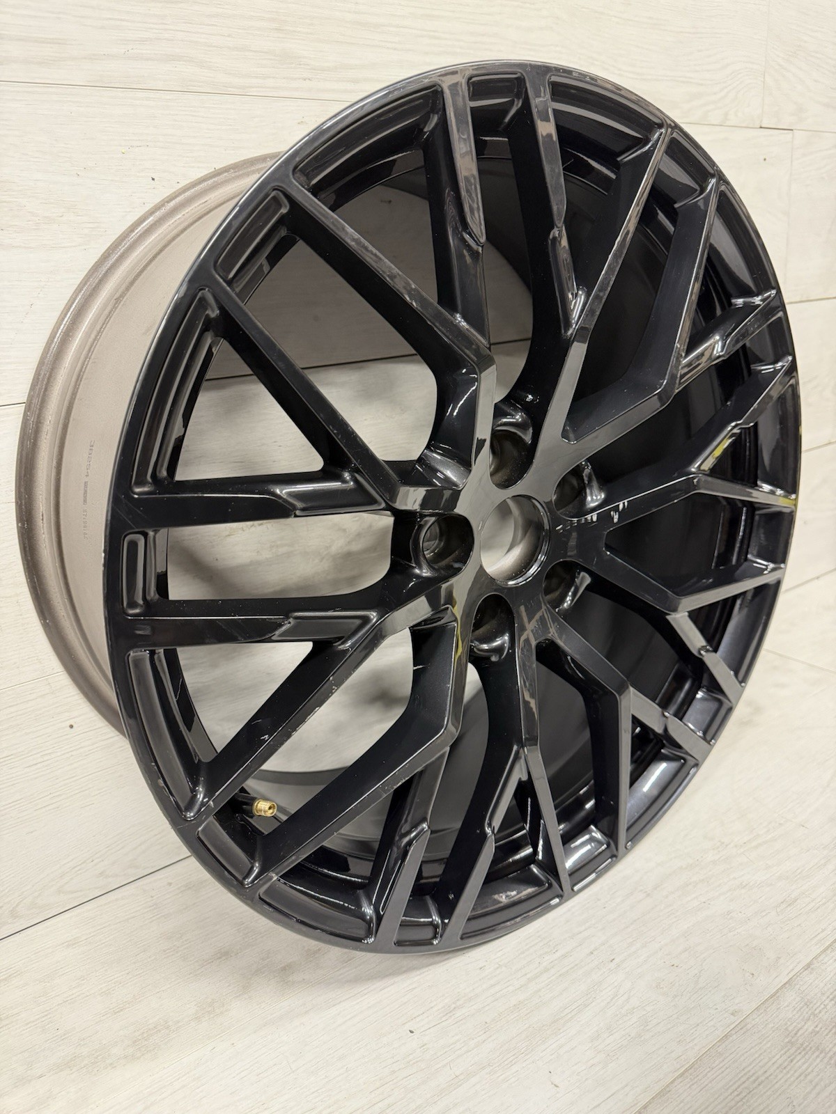 GENUINE OEM 2017-2021 AUDI R8 4S0601025AA FRONT 20X8.5 WHEEL RIM BLACK OPTIC