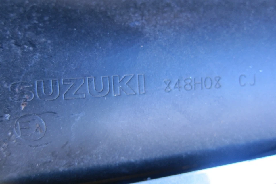 13 14 15 SUZUKI GW250 SILENCIADOR DIREITO TUBO DE ESCAPE ESCUDO - Imagem 2 de 4