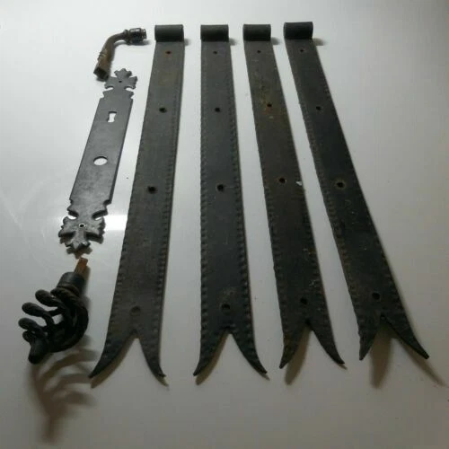 Portes anciennes et serrurerie plaques en fer forgé