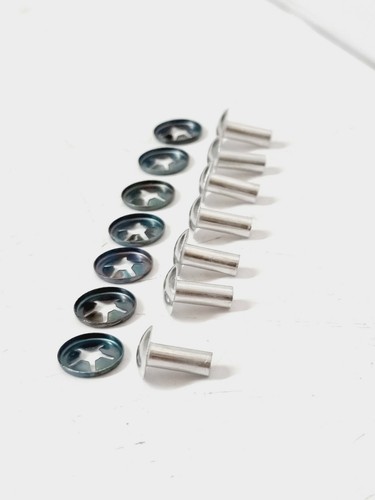 Suzuki Rgv250 Screen Pins Bolts Fixings Vj22 Vj21 Windscreen 94616- 22d00 Window - Picture 2 of 5