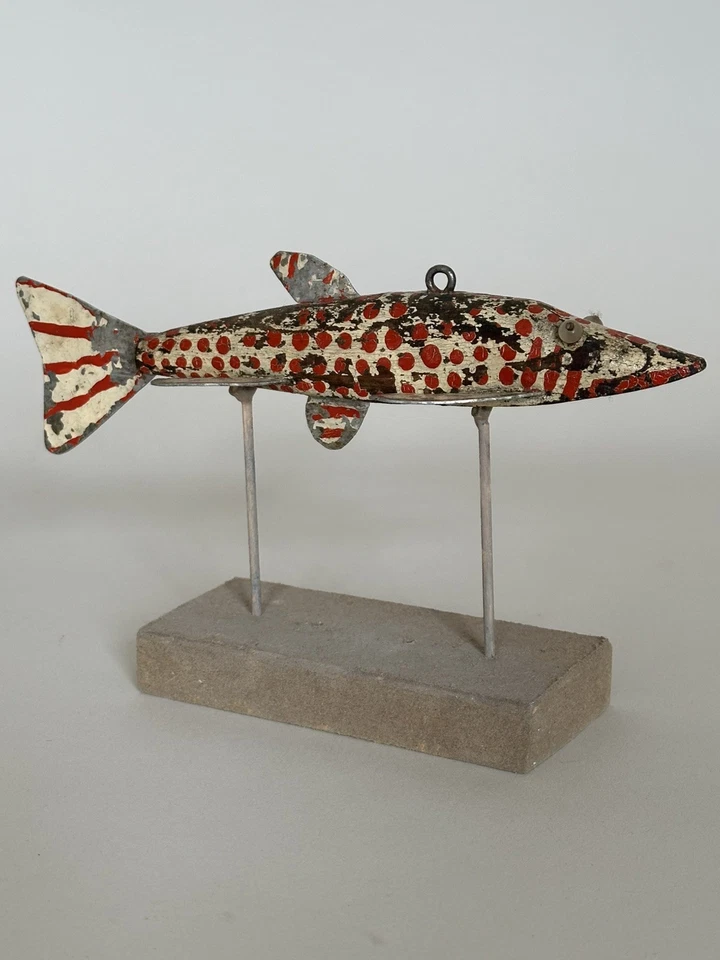 Antiguo señuelo de peces de arte popular anterior a 1940 de Michigan muy fuerte Foto 3 de 4