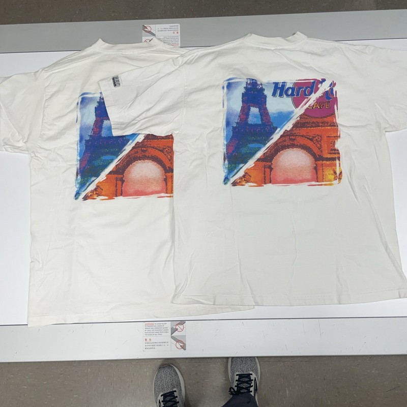 Lot Of 2 Vintage Hard Rock Cafe T-Shirts Paris