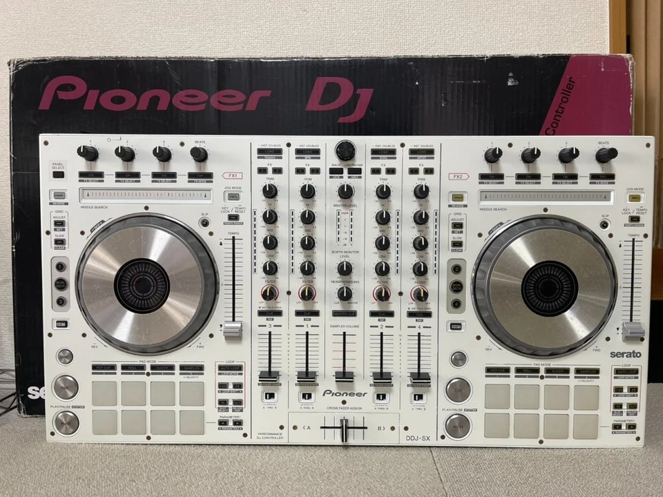 Pioneer DJ DDJ-SX-W White Limited Edition with AC Adapter and Box Tested Working - Image 2 of 4