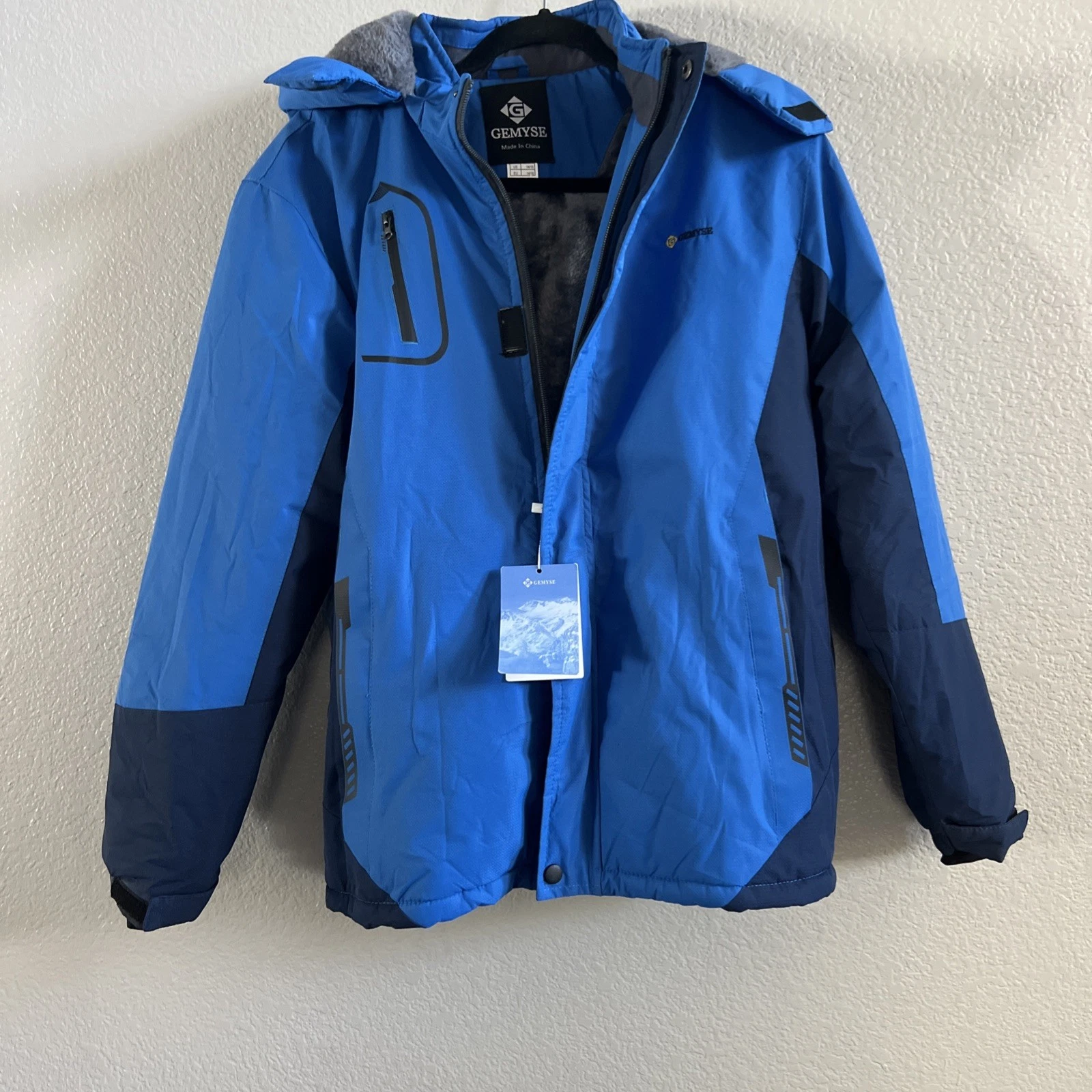 GEMYSE Boy's 14/16 Waterproof Ski Snow Winter Jacket HoodFleece Lined Windproof