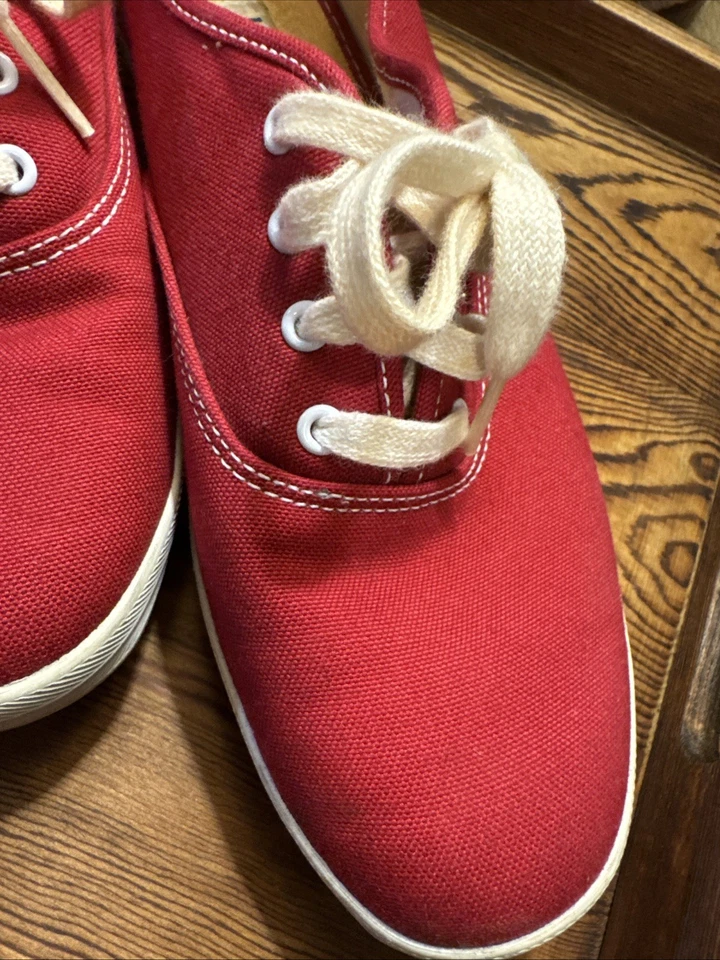 De Colección KEDS Rojo Talla 8.5 Para Mujer Tenis Con Cordones Parte Superior Baja Zapatos de Lona Hechos en EE. UU. Foto 3 de 4