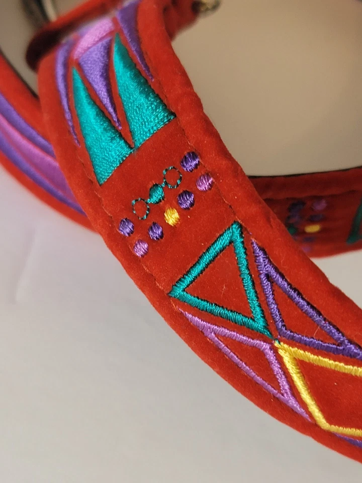 Cinturón Comeco Bordado Arte Vibrante Rojo Multicolor De Colección Años 80 Estilo 9287 L/M Foto 3 de 4