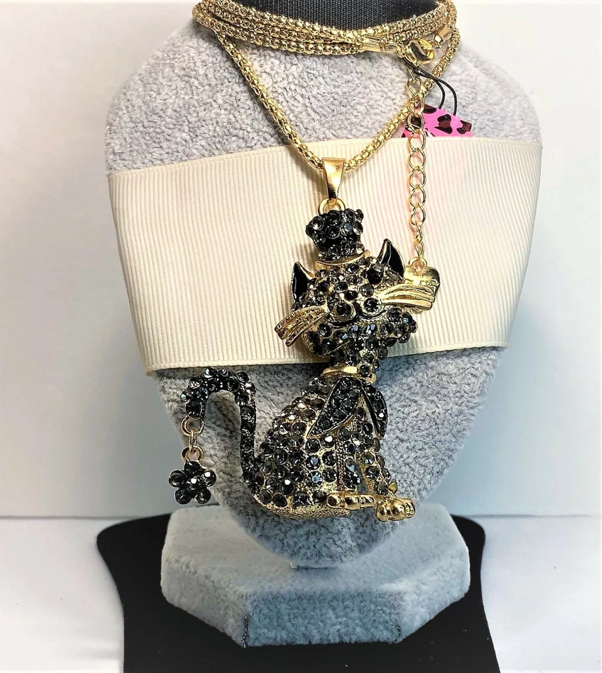 BETSEY JOHNSON COLGANTE PISCINA SALÓN GATO CRISTALES GRISES (UNA CADENA DE ORO CON ETIQUETA) Foto 2 de 4