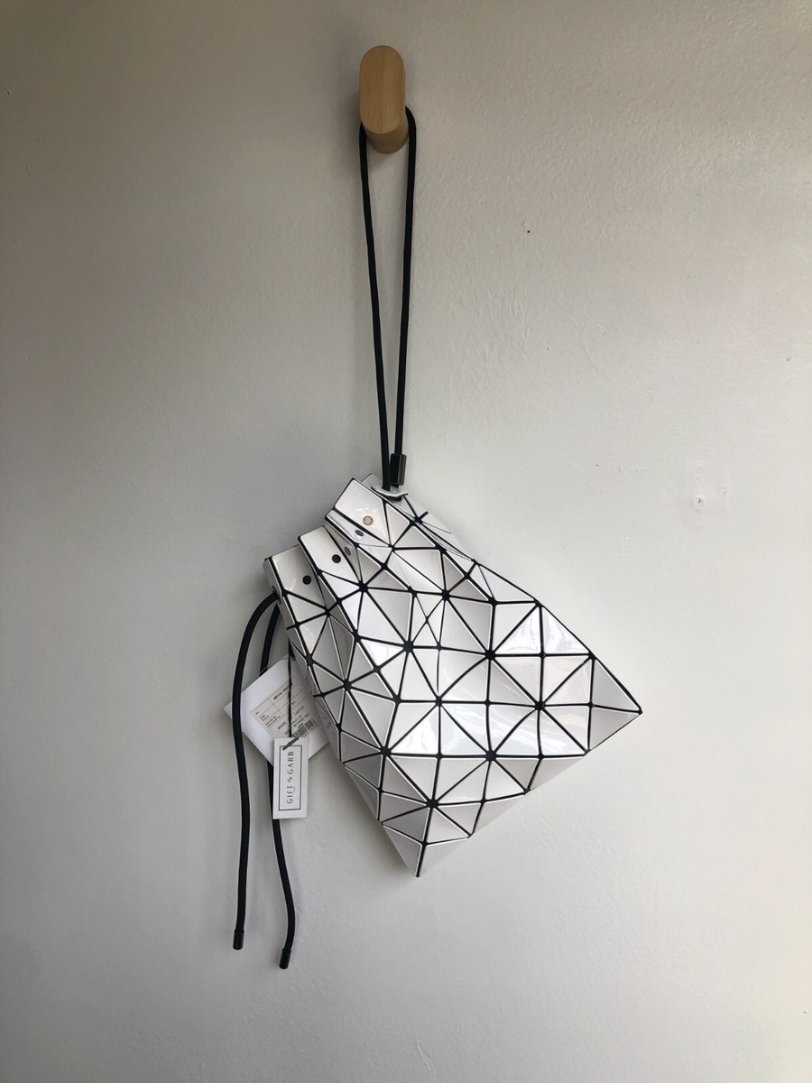 BAO BAO ISSEY MIYAKE Lucent Wring Small White Geometric